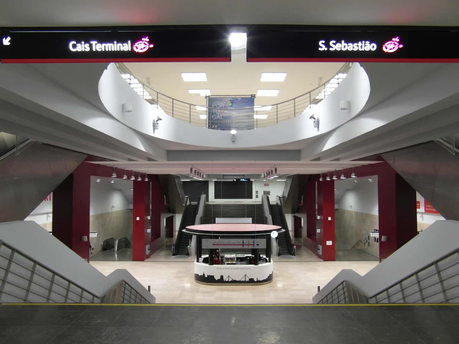 Letiště Lisabon – Metro (Červená linka) — Jízdní řád a ceny 2026